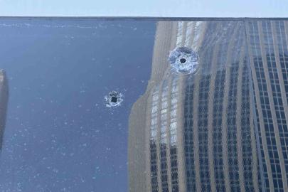 Beşiktaş’ta kurşun yağmurunda kalan servis araçları görüntülendi