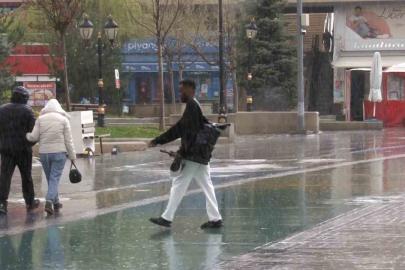 Bolu’da sağanak yağış etkili oldu