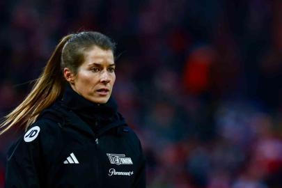 Bundesliga’nın ilk kadın teknik direktörü Marie-Louise Eta oldu