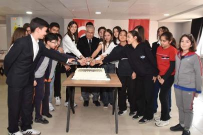 Burhaniye’de TÜBİTAK Şampiyonlarına anlamlı kutlama