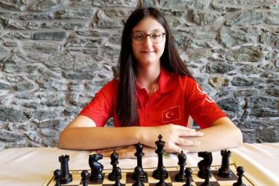 Bursa Büyükşehir Belediyesporlu Arya Aydoğan dünya dördüncüsü