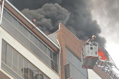 Bursa’da 8 katlı sitede can pazarı...Yangında mahsur kaldı, böyle kurtarıldı