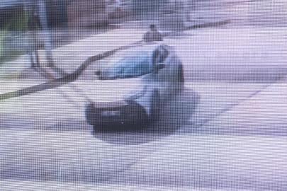 Bursa’da cip ile motosiklet çarpıştı, 2 kişi yaralandı: Kaza anı kamerada