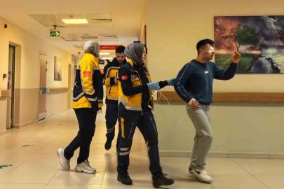 Bursa’da kesim makinesinden fırlayan parça işçinin gözüne saplandı