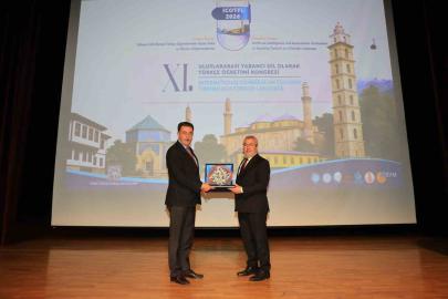 BUÜ’de Türkçenin geleceği konuşuldu