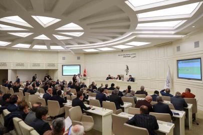 Büyükşehir Meclisi’nde Bakan Tekin’e paye, çiftçiye destek