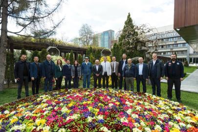 Büyükşehir’den afetlere dirençli kent hedefi: Başkan Büyükkılıç akademik heyetle bir araya geldi