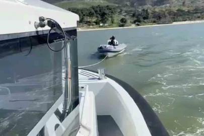 Çanakkale’de sürüklenen bottaki 3 kişi işte böyle kurtarıldı
