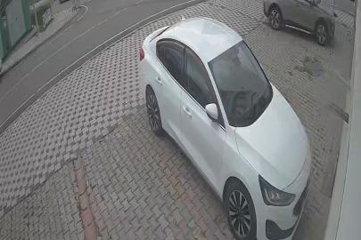 Çarpışan araçlardan biri takla attı, 7 kişi yaralandı: Kaza anı kamerada