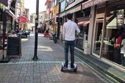 Çay dağıtımına yetişemeyince ’cincır’ ile servise başladı