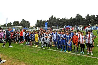 Çeşme’de U9 Futbol Festivali Coşkusu