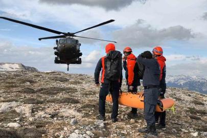 Çiriş bitkisi toplamak için gittiği dağlık alanda hayatını kaybetti