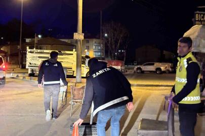 Çorum’da kaldırım işgaline gece denetimi