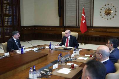 Cumhurbaşkanı Erdoğan: "Emniyet teşkilatımız, suç ve suçluların tamamına karşı gözünü kırpmadan mücadele ediyor"