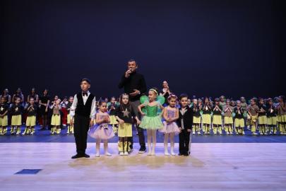 Denizli Büyükşehir’in 23 Nisan etkinlikleri miniklerle başladı