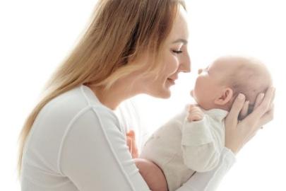 Denizli’de yeni doğum yapan annelere 9 bin TL’lik destek