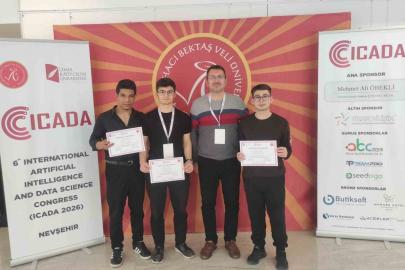 Denizli’nin meslek liseli gençleri uluslararası kongrede makale sundu