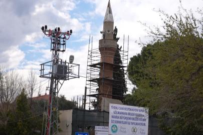 Depremde hasar gören caminin restorasyonuna başlandı