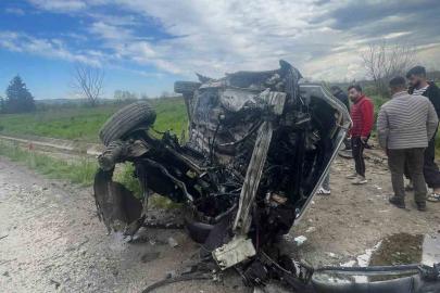 Direksiyon hakimiyetini kaybetti, yağmur suyu kanalına devrildi: 1 yaralı