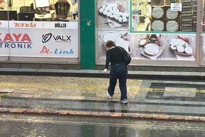 Düzce’de sağanak yağış vatandaşları hazırlıksız yakaladı