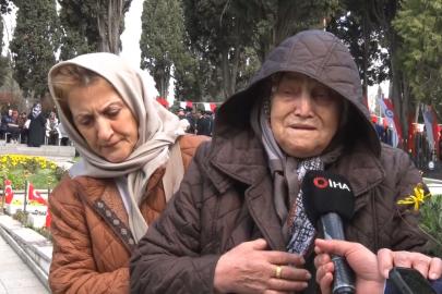 Edirnekapı Şehitliği’nde duygusal anlar: 92 yaşındaki anne gözyaşlarını tutamadı