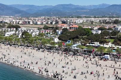 Edremit Belediyesi Geleneksel Uçurtma Şenliği yapıldı