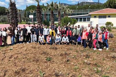 Edremit’te toprağa değer katan dokunuş