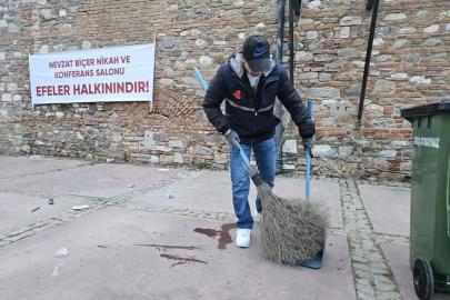 Efeler Belediyesi ekipleri Nevzat Biçer Parkı’nı temizledi