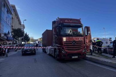 Esenyurt’ta tırın çarptığı kadın hayatını kaybetti