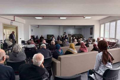 Eskişehir’de huzurevi sakinleri için tiyatro gösterisi düzenlendi