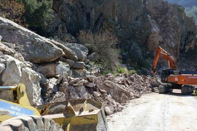 Faralya’da heyelan müdahalesi