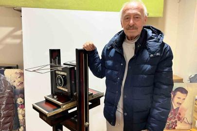 Fotoğrafçılık mesleğini 53 yıldır sürdürüyor