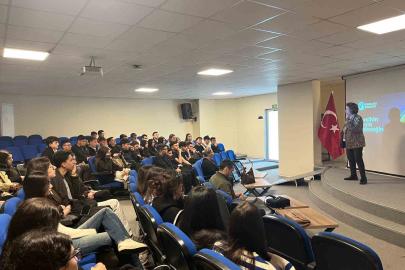 Gaziantep Kolej Vakfı Özel Liseleri öğrencileri Ankara ve İstanbul’u mercek altına aldı