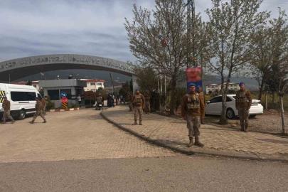 Gaziantep’te "Huzurlu Okul Önleri" uygulaması: 78 aranan şahıs yakalandı