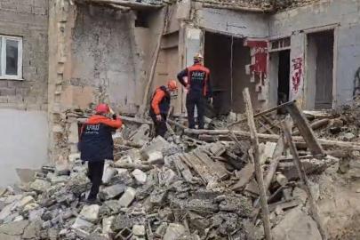 Gaziantep’te yoğun yağış sonrası kerpiç bina çöktü: 2 yaralı