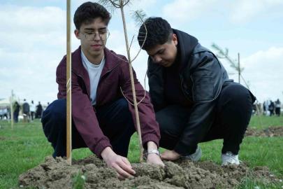 Geleceğe nefes olacak 2 bin fidan toprakla buluştu