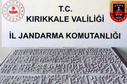 Genç kurye 161 adet sentetik ecza hapla yakalandı