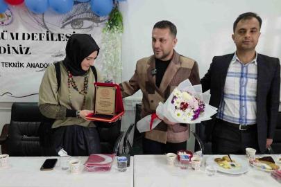 Genç tasarımcılar usta isimle bir araya geldi