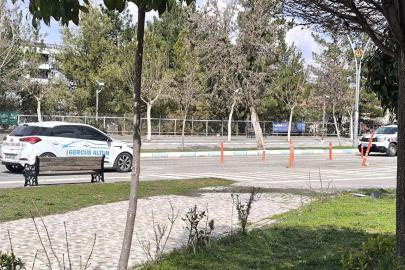 Gercüş’te bulvar işgali: Kaldırılmayan eğitim dubaları trafiği esir aldı