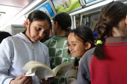Gezici Kütüphane, 3 binden fazla kitabı okurlarla buluşturuyor