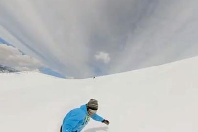 Giresun yaylalarında nisan ayında snowboard keyfi