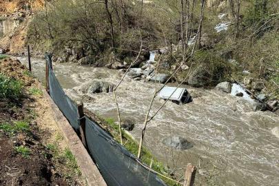 Giresun’da otomobil dereye uçtu: 1 kişi hayatını kaybetti