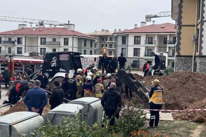 Göçük altında kalan işçi için ekipler seferber oldu