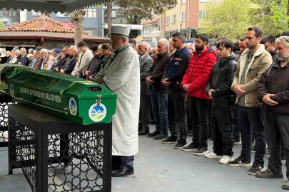 Göğsünden bıçaklanarak hayatını kaybetmişti, son yolculuğuna uğurlandı