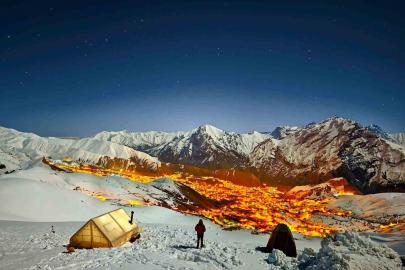 Hakkari manzarası geceye damga vurdu