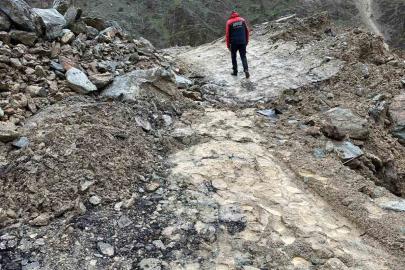 Hakkari-Van kara yolunda heyelan riski devam ediyor