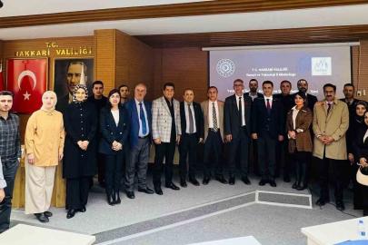 Hakkari’de "Yeni Nesil İletişim" paneli düzenlendi