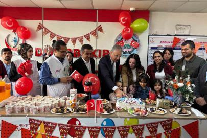 Hastanede 23 Nisan coşkusu: Minik hastalara sürpriz bayram etkinliği