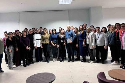 Hastanenin 40 yıllık emektarı için veda töreni