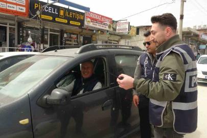 Hatay’da polis ekipleri hatalı park konusunda sürücüleri uyardı